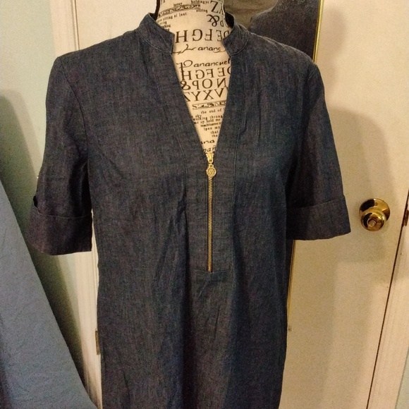 Women's NWT Ann Klein Denim Short Sleeve Midi Shift Dress with 3/4 zip Size 2 - Picture 2 of 5
